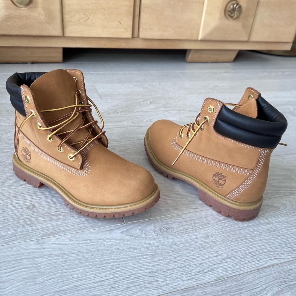 🔥Mint New Timberland Waterville 6” Waterproof Women’s Boots Wheat Nubuck - SZ 7🔥 - Picture 4 of 14